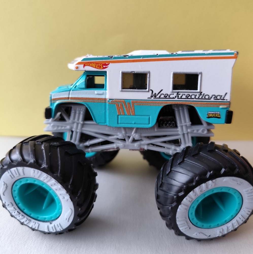 Hot Wheels Monster Trucks Wheel Cool (2021) Mattel Wreckreationale Truck 61/75
